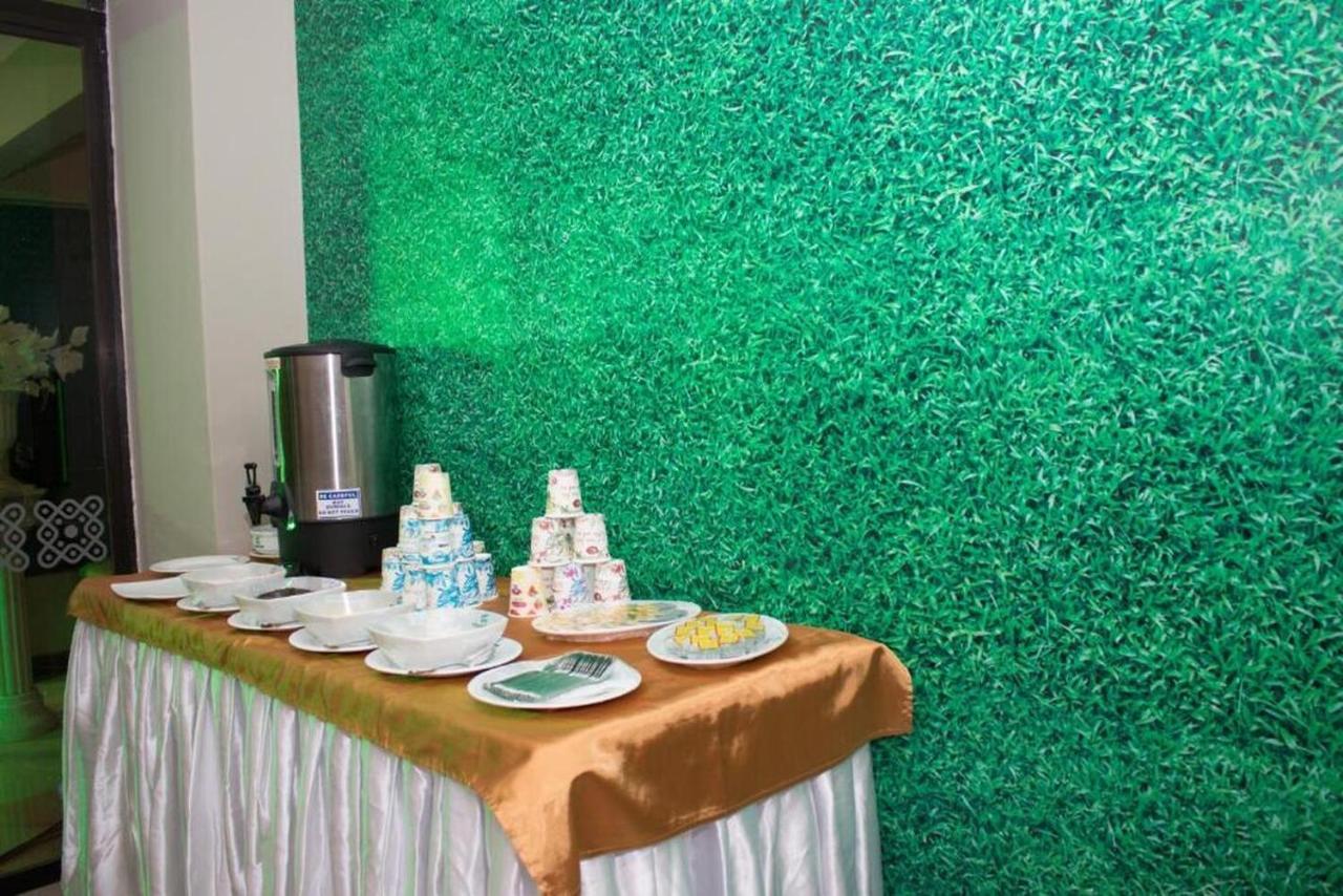 Hotel Fountain Dhaka Bagian luar foto